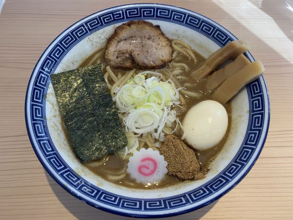 「濃厚らーめん＋味玉」@狼煙 浦和店の写真