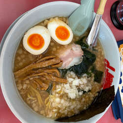 プレミアム醤油とんこつラーメン