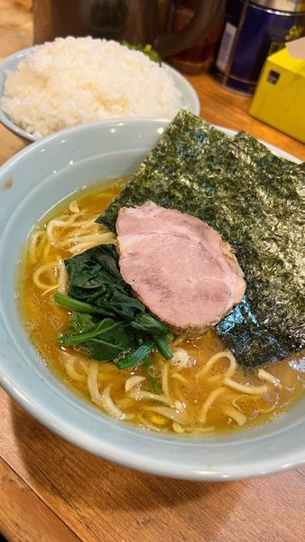 「ラーメン アブラオオメカタメ」@横浜ラーメン 武蔵家 稲田堤店の写真