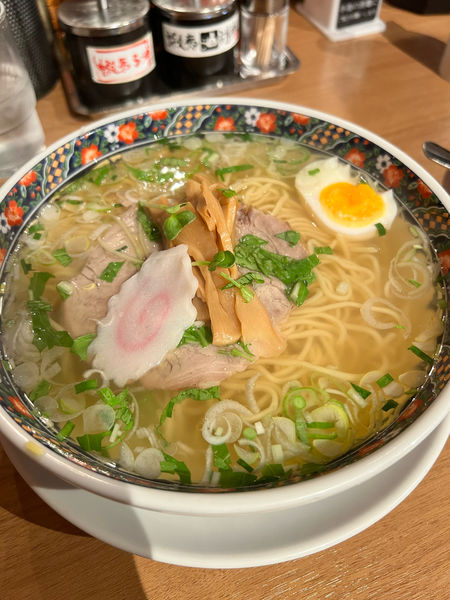 「味彩塩拉麺」@函館麺厨房あじさい 新千歳空港店の写真
