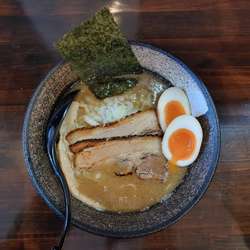 濃厚煮干しそば　味玉