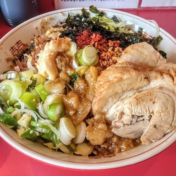 「ラーメン豚2枚､汁なし」@ラーメン英二の写真