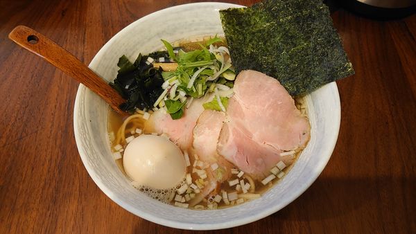 「特製いりこそば 980円 + ネギチャーシュー丼 350円」@讃岐ラーメン 香麦の写真