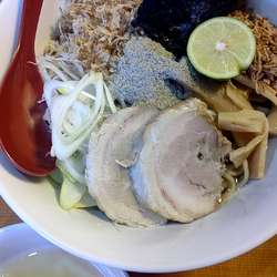 まぜそば　生卵付き　1000円