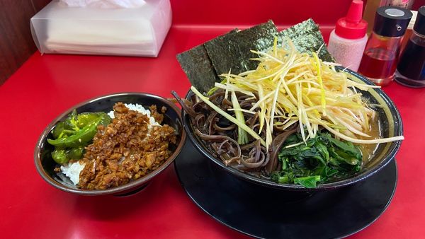 「醤油豚骨、和風ネギ、キクラゲ、小ライス」@家系ラーメン 王道 いしいの写真