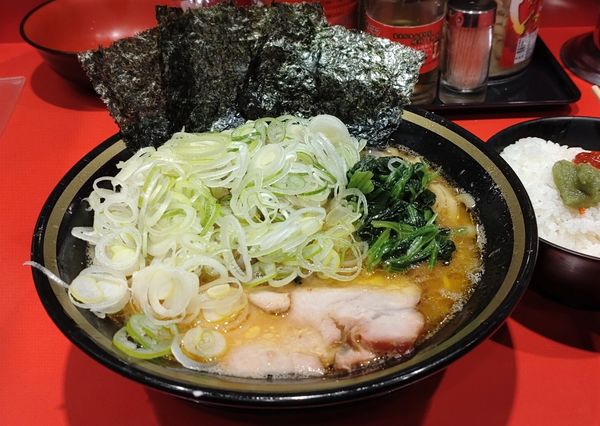 「ラーメン＋薬味ネギ＋ライス」@環2家 蒲田店の写真
