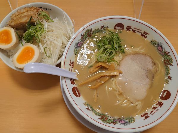 「角煮丼定食(こってり、1090円)」@天下一品 本川越店の写真