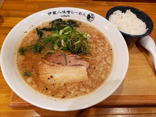 「香がし味噌らーめん　こってり　半ライス」@伊蔵八味噌らーめんの写真
