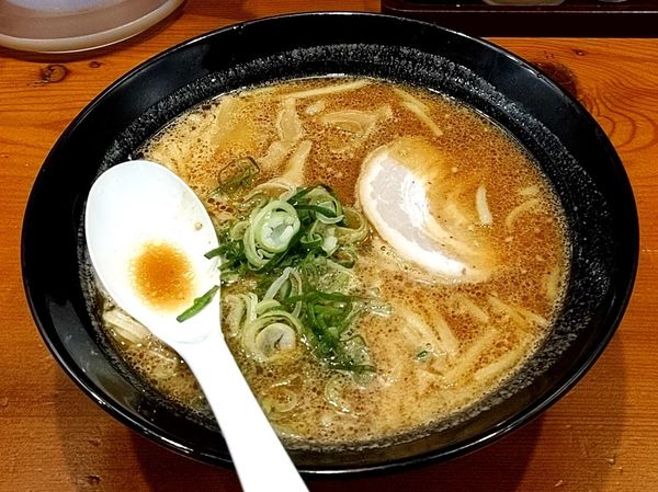 「赤味噌らーめん」@威風 五反田店の写真