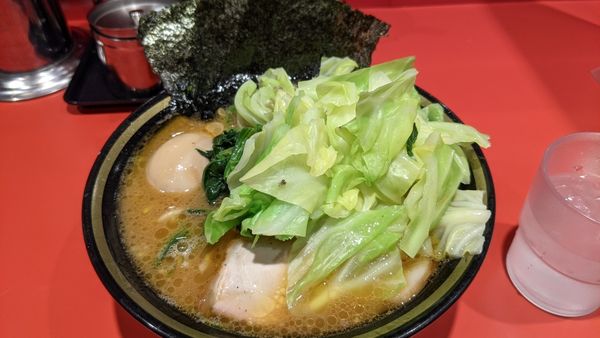 「ラーメン　味玉　キャベツ」@環2家 蒲田店の写真