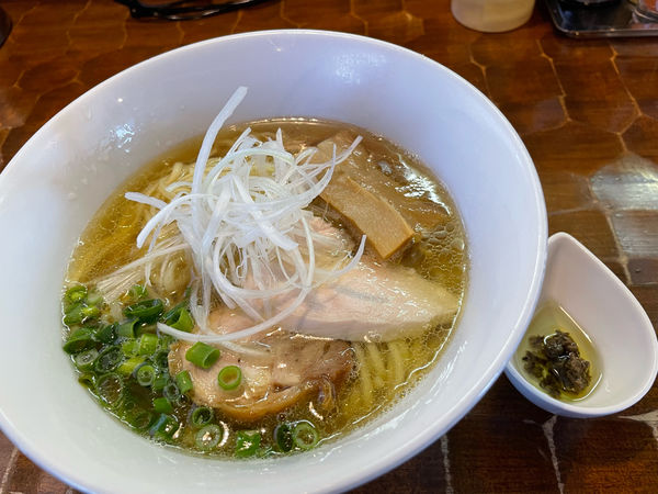 「トリュフ鶏そば860円」@活龍鶏そば専門店 とりだけの写真