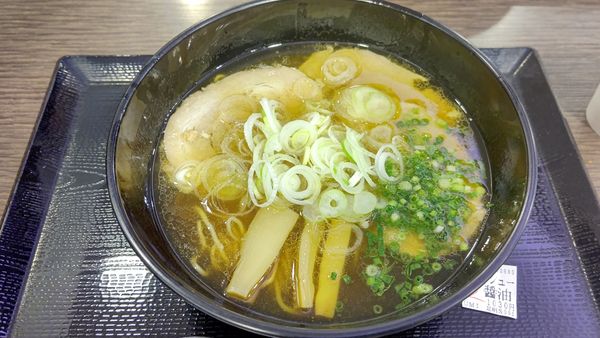 「チャーシュー醤油らぁ麺」@らぁ麺MORIZUMIの写真