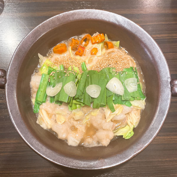 「【限定】黒毛和牛の博多もつ鍋風煮込みラーメン+ニラ玉おじや」@房総式ラーメン JINRIKISENの写真