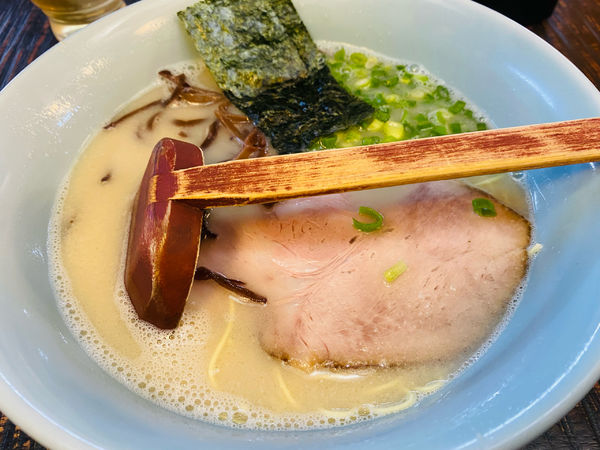 「博多ラーメン650円」@長浜屋台ラーメン 博多っ子 関内店の写真