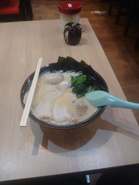 「MAXラーメン」@横浜家系ラーメン 壱角家 駒込店の写真