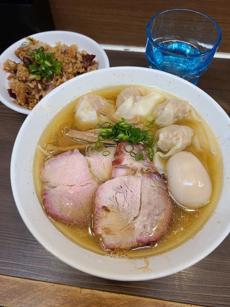 「特製塩中華そば¥900+炊き込みご飯¥200」@中華そば さわの写真