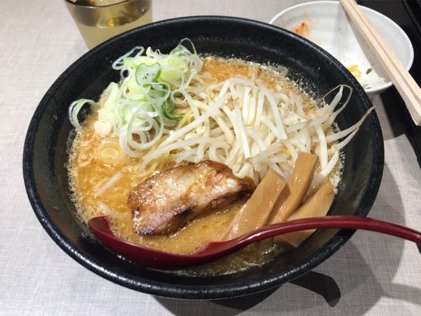 「濃厚みそらーめん850円　1.5玉　100円」@濃厚味噌らーめん さかえ屋の写真