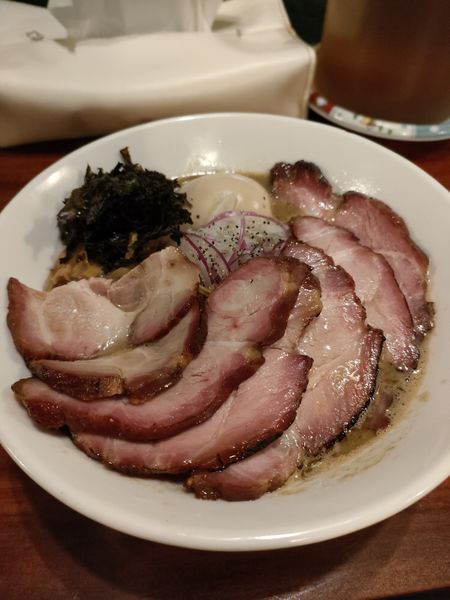 「特製濃厚中華そば+チャーシュー」@ラーメン めろうの写真