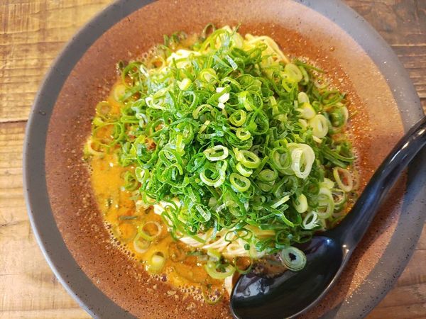 「広島汁なし担担麺（大盛）＋ネギ増し」@tomoruの写真