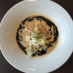 担々麺黒（硬め）