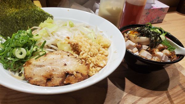 「G系まぜそば200g+豚飯」@麺屋 うさぎの写真