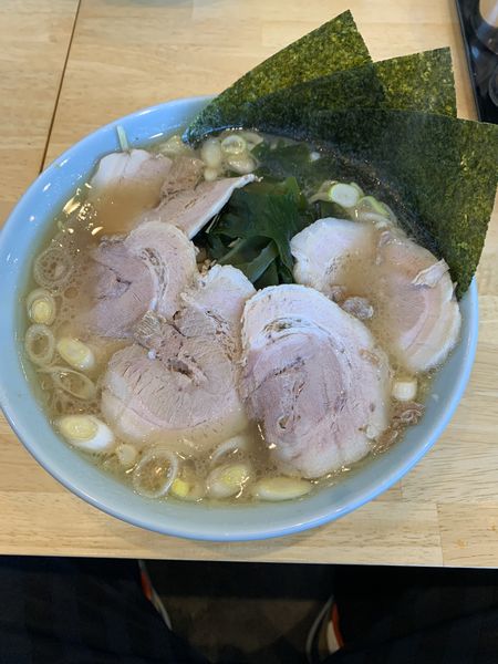 「チャーシュー麺中盛りワカメ替え＋半ライス」@横浜家系らーめん 玉家の写真