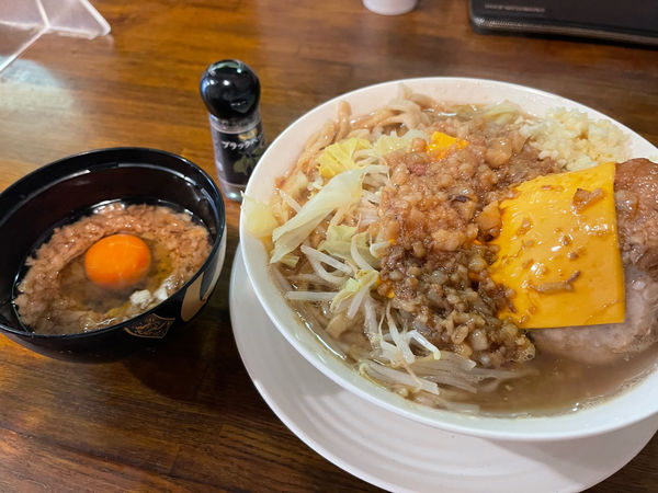 「ラーメン＋スライスチーズ＋アブタマ」@道の途中の写真