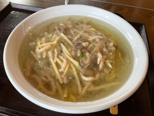 「搾菜肉絲湯麺（ザーサイ入りラーメン）」@楽食中華 飛燕の写真