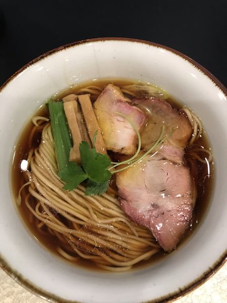 「地鶏醤油そば」@麺屋さすけ 本店の写真