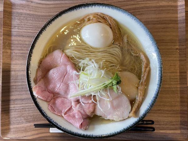 「特製塩と貝のラーメン 大盛」@ラーメン 健やかの写真