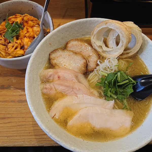 「塩ミックス1100円、ふわ玉丼(小)350円」@らーめん専門 和海の写真