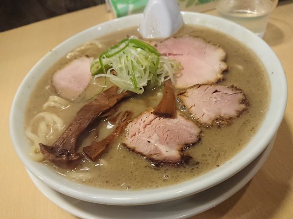 「濃い中華そば 650円」@西中華そば店の写真