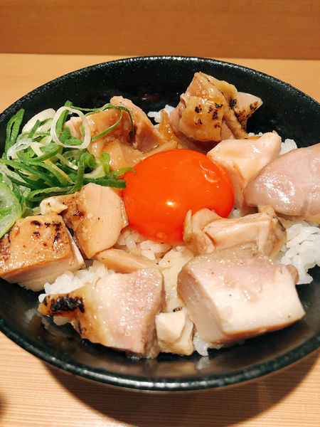 「特製醤油ラーメンと親子丼」@らぁ麺 はやし田 新宿本店の写真
