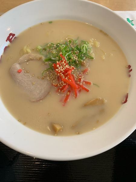 「とんこつラーメン」@大衆食堂 半田屋 吉成店の写真