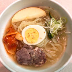 盛岡冷麺（ﾌﾟﾚﾐｱﾑｺｰｽ3300円）