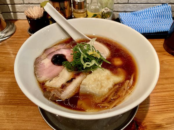 「キリンラガービール中瓶→特製醤油Soba→和え玉ブラック」@麺処 源玄の写真