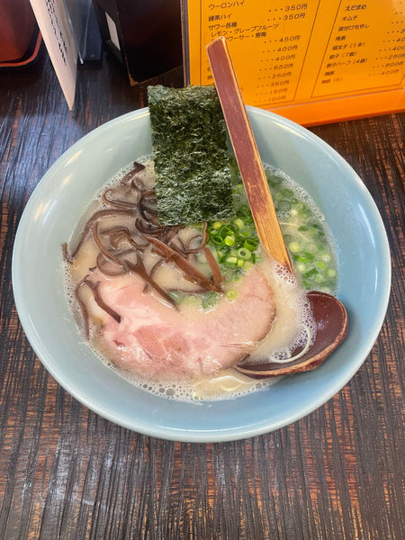 「博多ラーメン(700円)」@長浜屋台ラーメン 博多っ子 関内店の写真