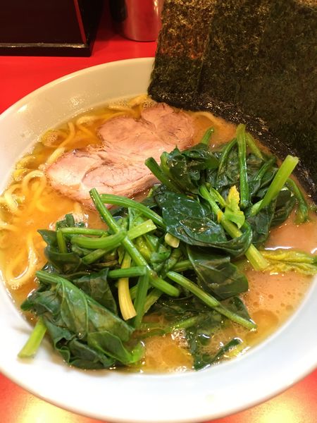 「ラーメン並　ほうれん草」@横浜家系ラーメン 黄金家の写真
