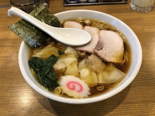 「ワンタン麺 900円」@白河中華そば こすがの写真