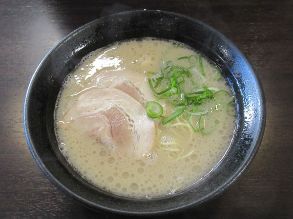 「ラーメン(360円)」@ふくの家 愛敬店の写真