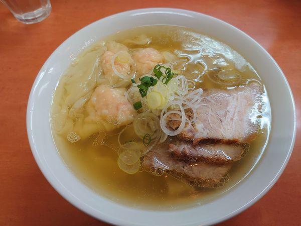 「海老ワンタンメン」@日陰の写真