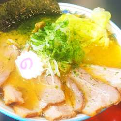 辛味噌半チャーシュー麺