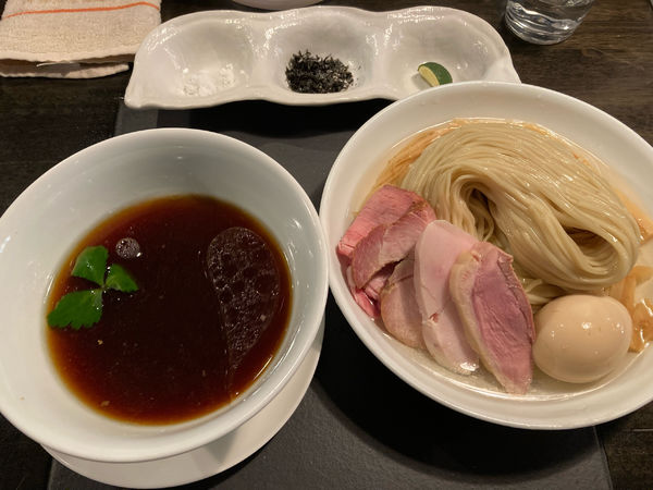 「特製昆布水の淡麗つけ麺(醤油)+中盛り 計¥1,600」@KaneKitchen Noodlesの写真