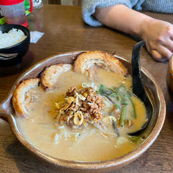 信州味噌炙りチャーシュー麺