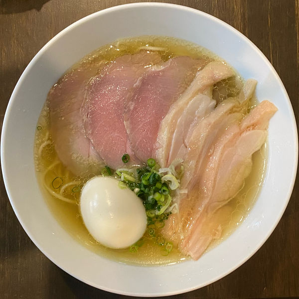 「しおらーめん全部のせ」@町田汁場 しおらーめん 進化の写真