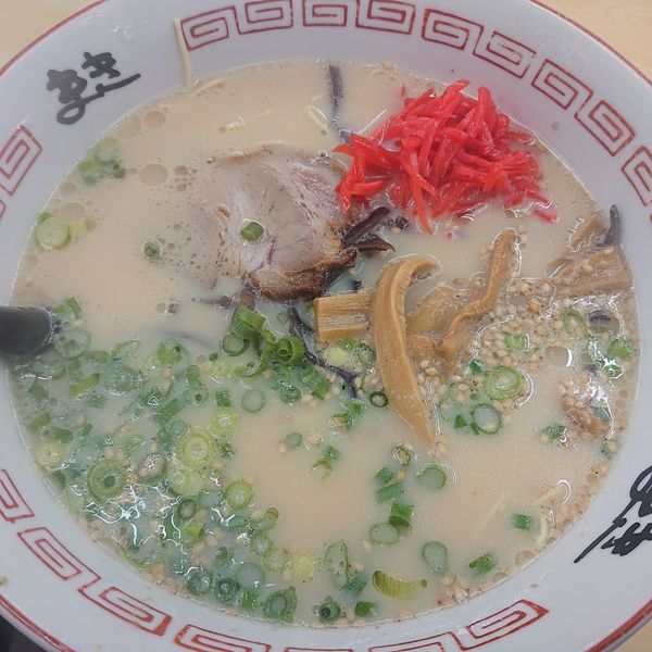「長浜ラーメン650円(カタ)」@九州博多 長浜らーめん まき 池田公園本店の写真