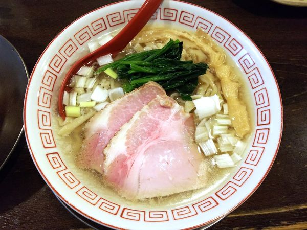 「豚清湯塩そば」@立ち呑み居酒屋 金町製麺の写真