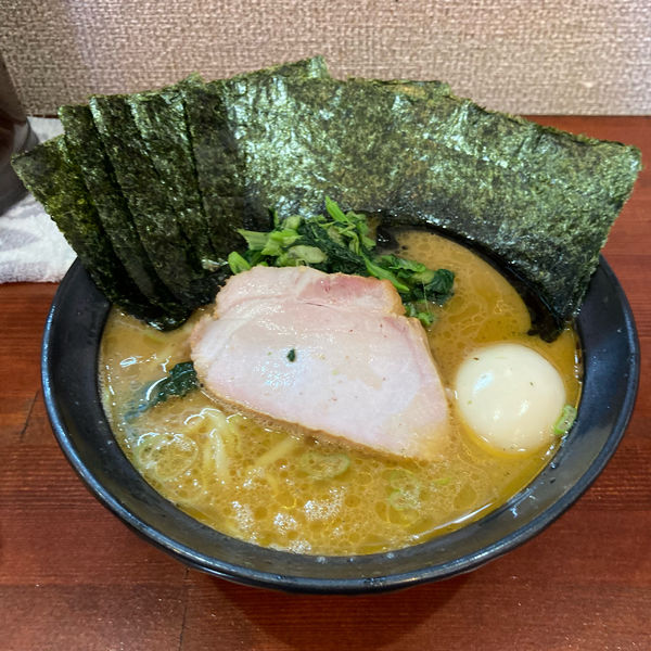 「のり玉ラーメン + 中盛 ¥1,000」@横浜家系らーめん 天王家 寒川総本店の写真