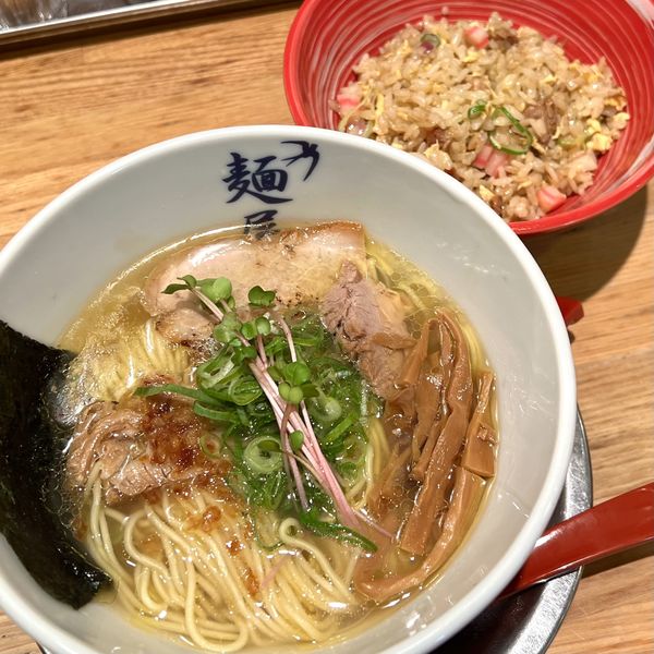 「燕ラーメン（塩）＋燕チャーハン」@麺屋 燕の写真