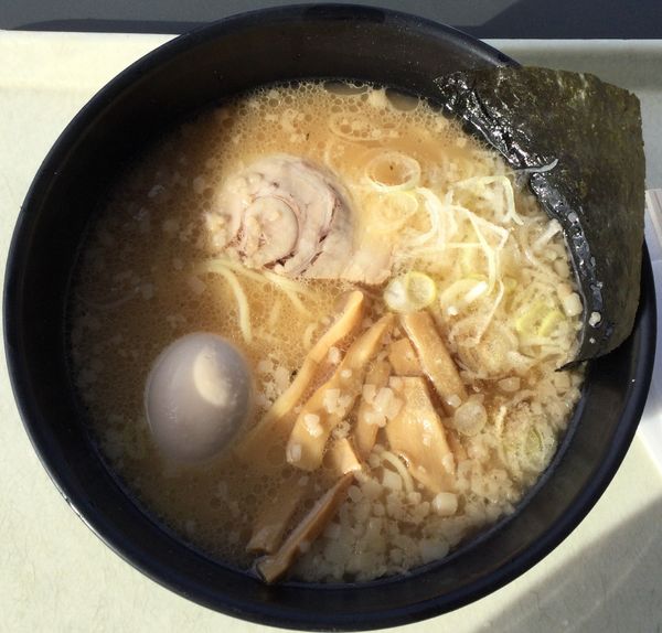 「味玉とんこつ醤油ラーメン 979円」@麺大将の写真